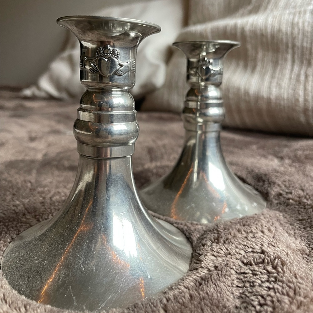 Polishes silver candle holder